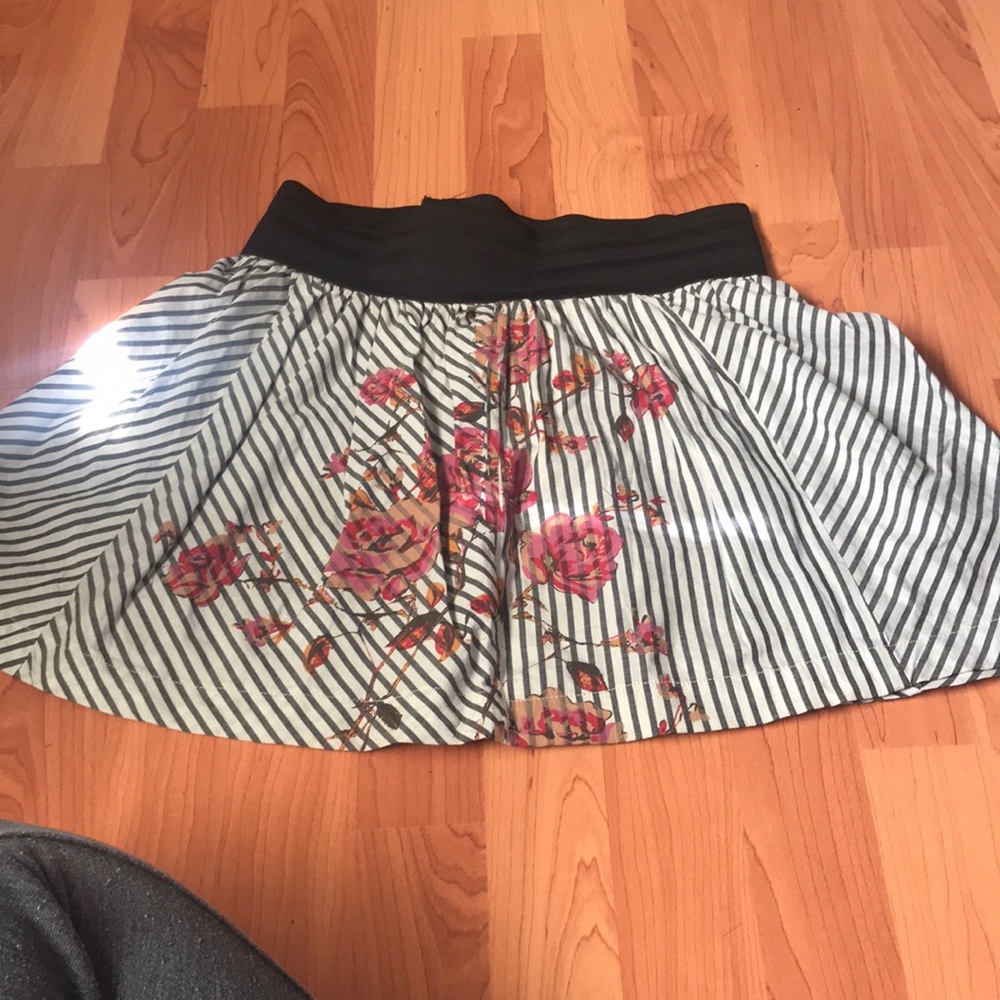 Flower stripe skirt